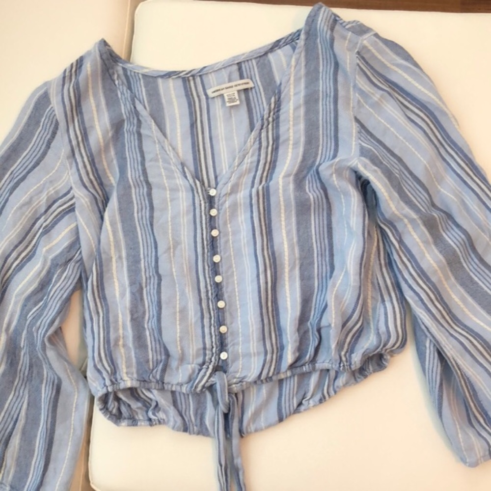 AE Tie knot button blouse